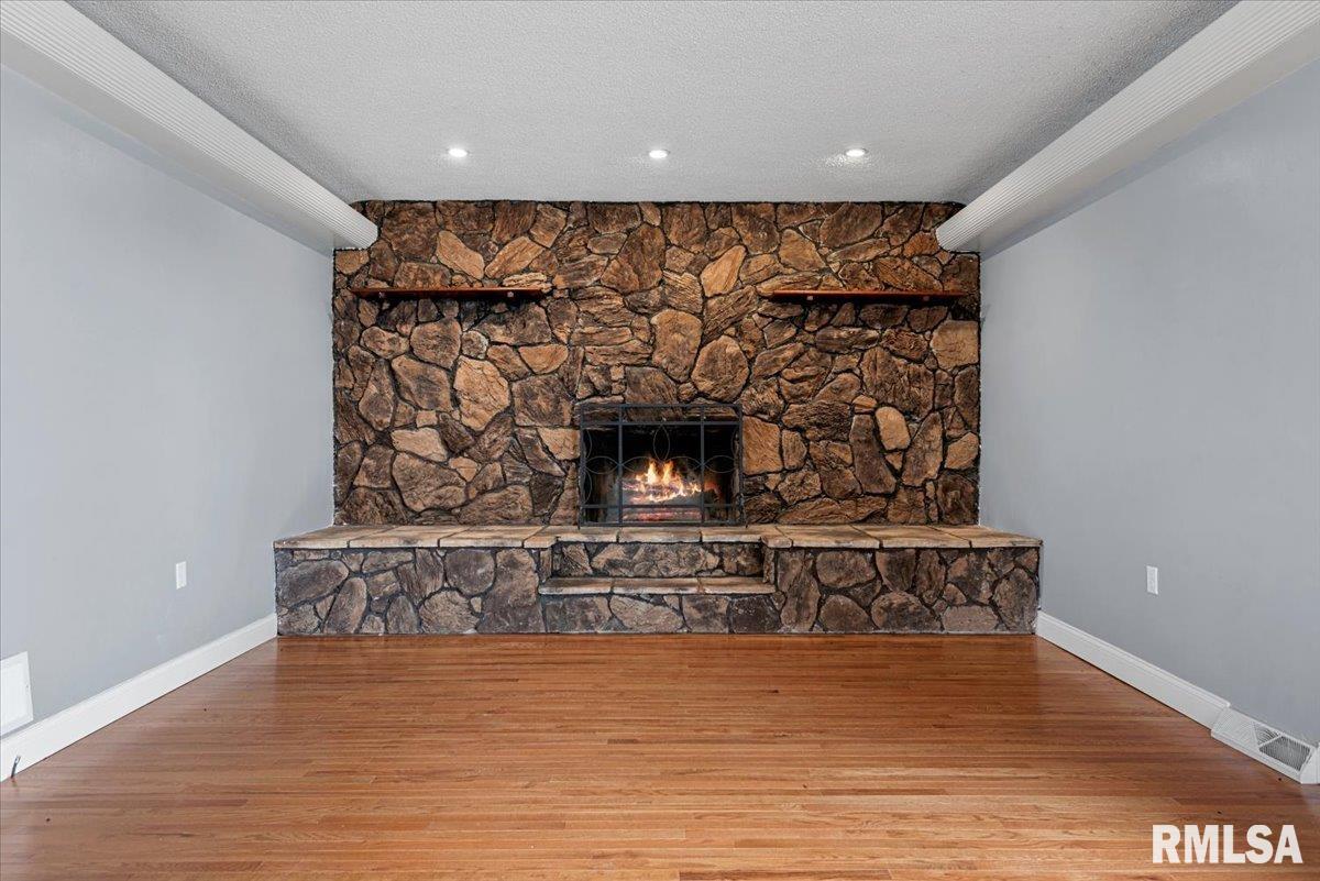 4325 South 3rd Street Springfield, IL 62703 - Photo 8 of 56 Gallery Image 8