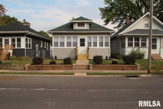 $140,000 | 1525 25th Street, Rock Island, IL 61201