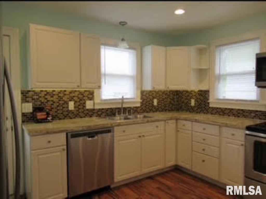 1525 25th Street Rock Island, IL 61201 - Photo 12 of 16