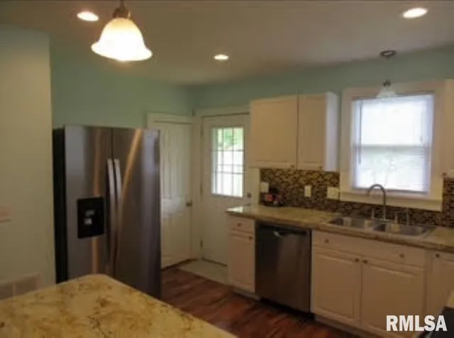 $140,000 | 1525 25th Street, Rock Island, IL 61201