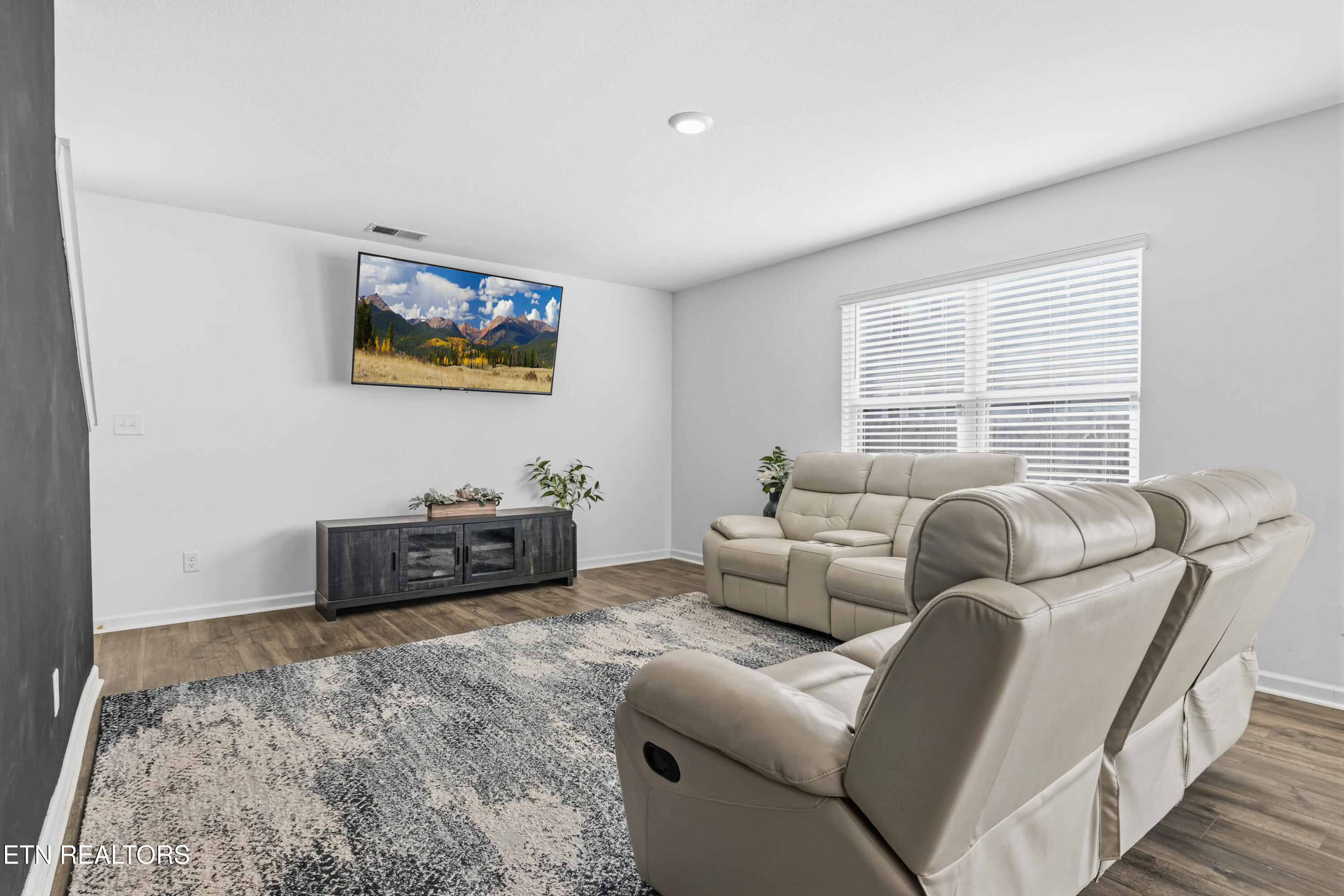 9435 Avian Forest Lane Heiskell, TN 37754 - Photo 8 of 39 21-IMG_8339