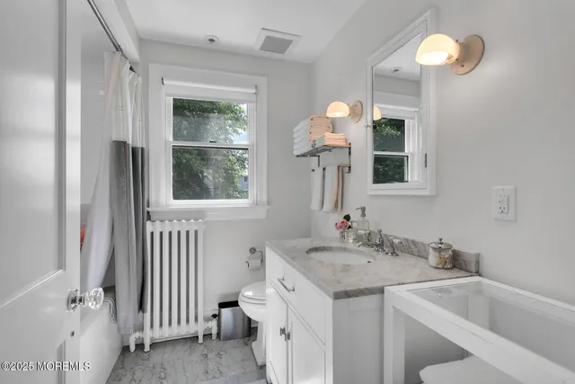 $5,500 | 27 Waterman Avenue, Unit FRONT HOUSE/WINTER, Rumson, NJ 07760