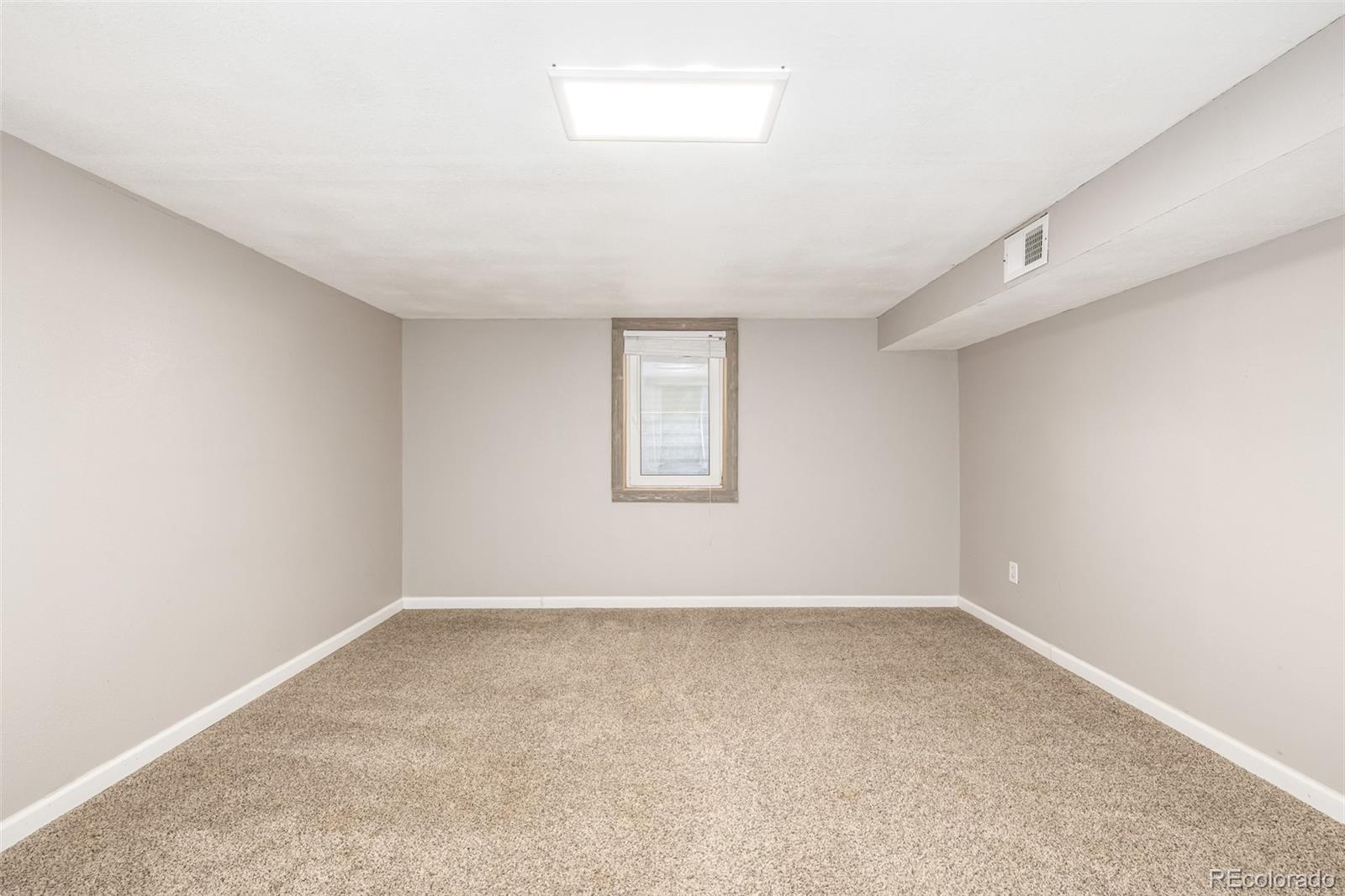 6598 South Logan Street Centennial, CO 80121 - Photo 18 of 29