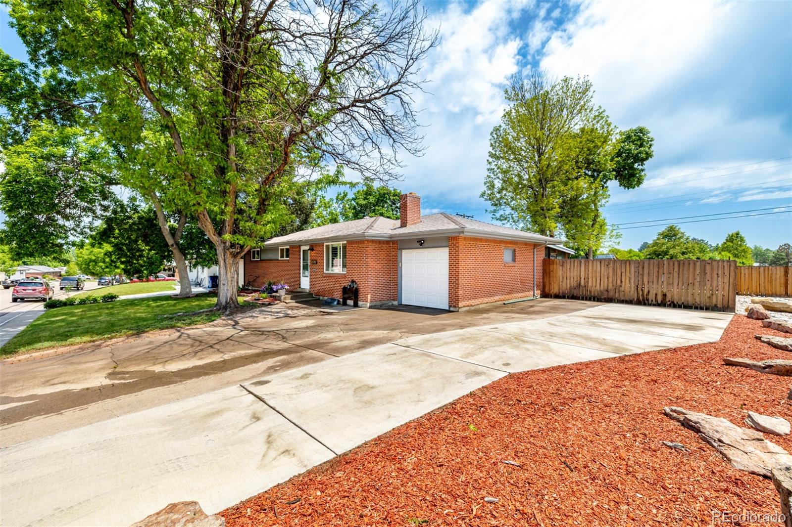 6598 South Logan Street Centennial, CO 80121 - Photo 2 of 29
