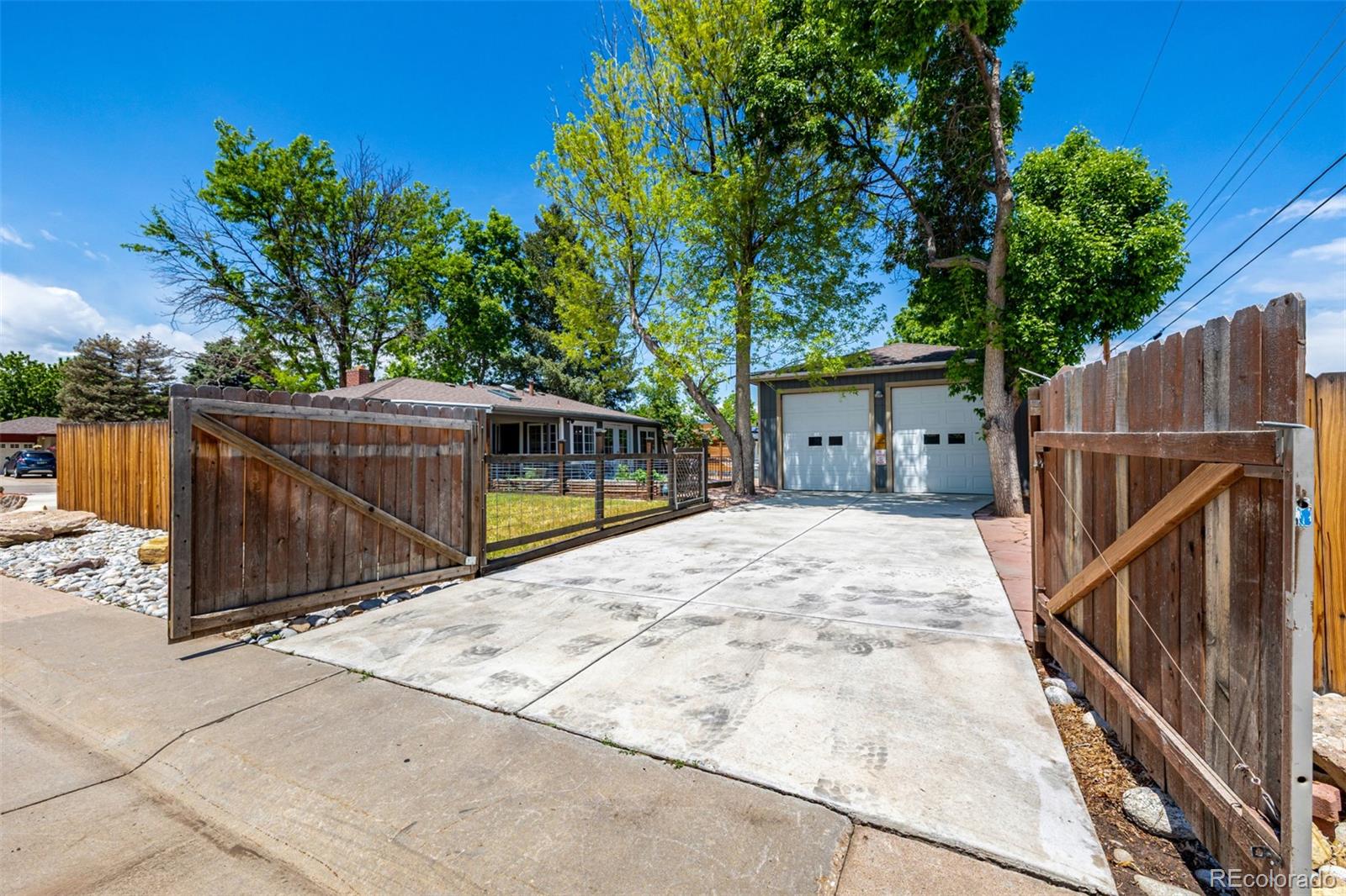 6598 South Logan Street Centennial, CO 80121 - Photo 25 of 29