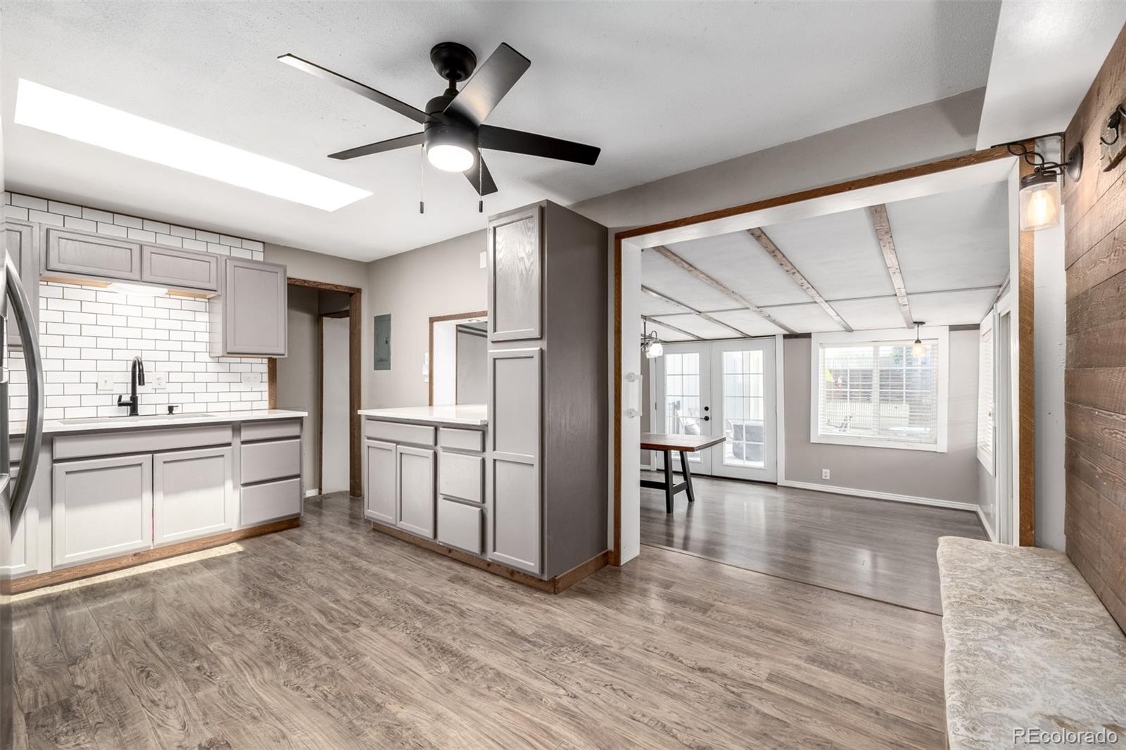 6598 South Logan Street Centennial, CO 80121 - Photo 8 of 29