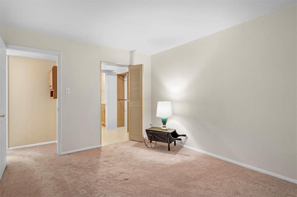 555 Sloop Road, Unit 24 Pittsburgh, PA 15237 - Photo 19 of 34 a view of room with furniture and wooden floor