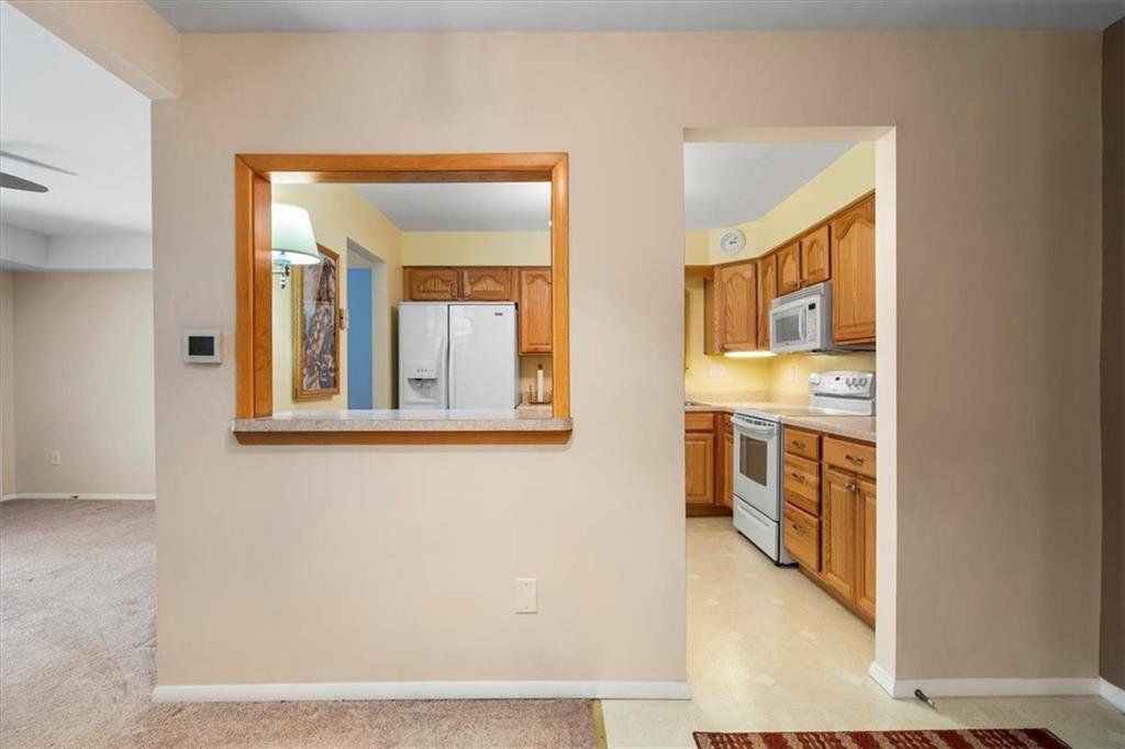 555 Sloop Road, Unit 24 Pittsburgh, PA 15237 - Photo 23 of 34 a view of a kitchen cabinets and a workspace