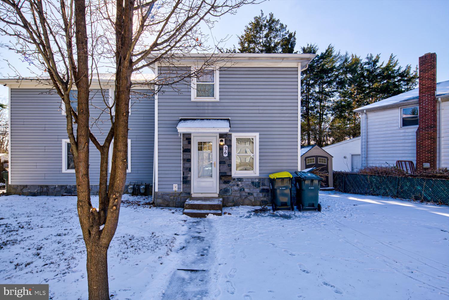36 Thompson Circle Newark, DE 19711 - Photo 2 of 22 a front view of a house with patio