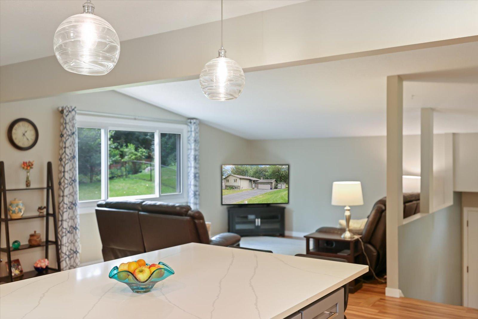 8944 Darnel Road Eden Prairie, MN 55347 - Photo 3 of 53 Gallery Image 3
