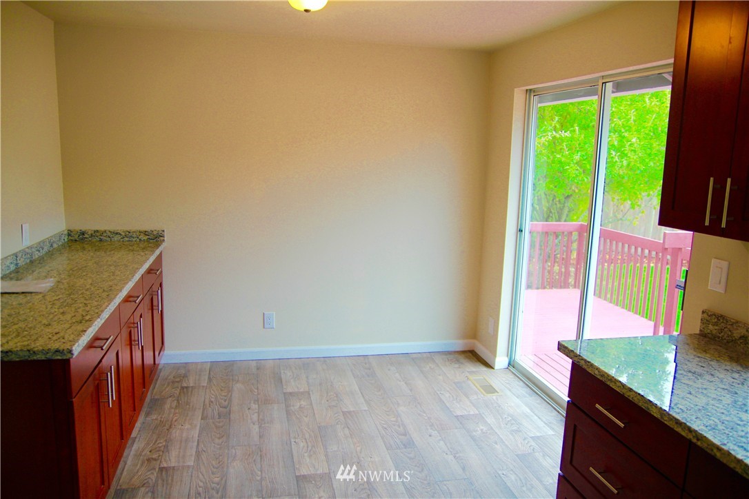 2016 Shattuck Avenue South Renton, WA 98055 - Photo 8 of 24