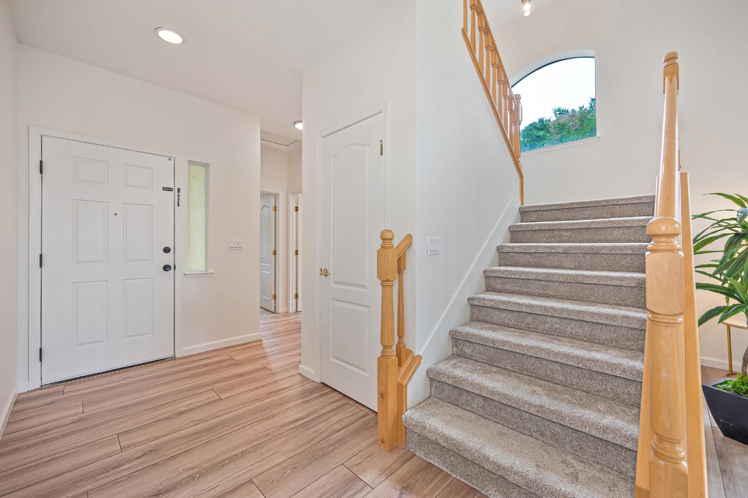 9177 Rizes Way Elk Grove, CA 95758 - Photo 12 of 96