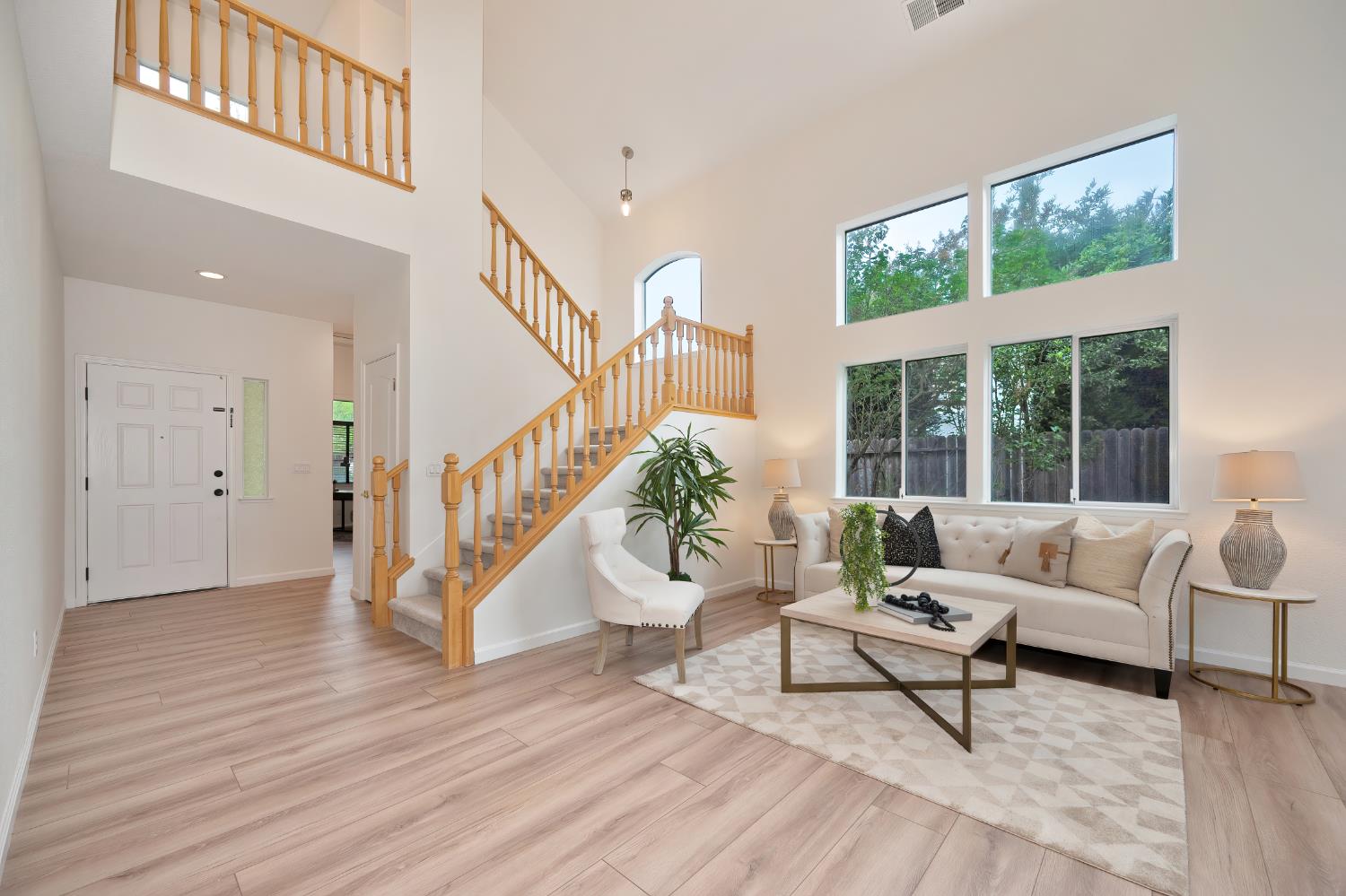 9177 Rizes Way Elk Grove, CA 95758 - Photo 14 of 96