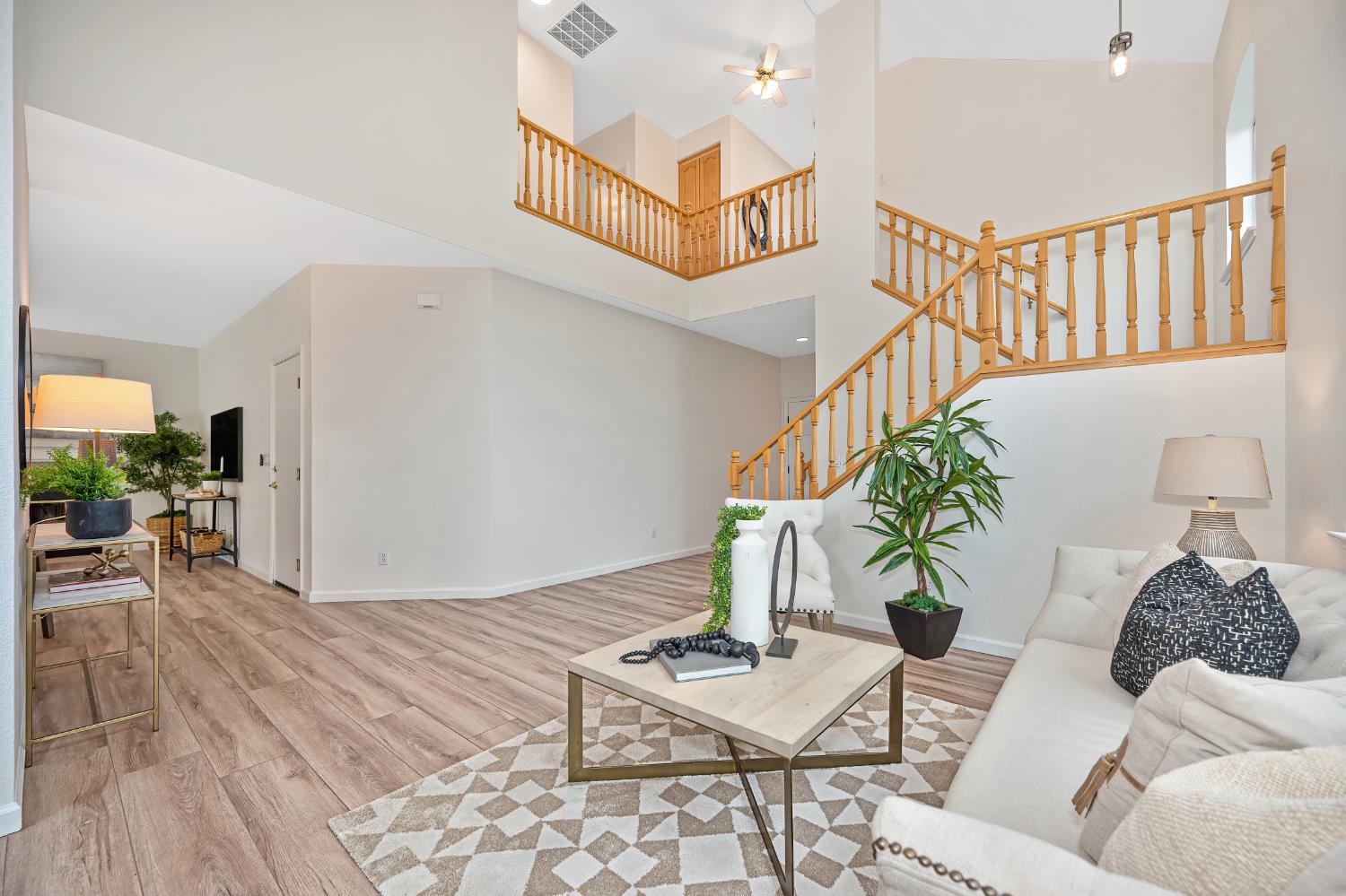 9177 Rizes Way Elk Grove, CA 95758 - Photo 16 of 96