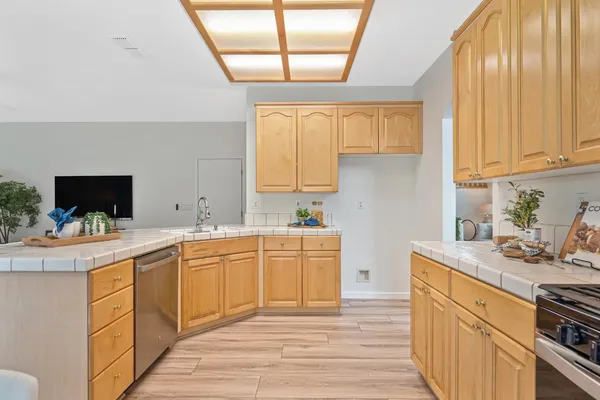 $650,000 | 9177 Rizes Way, Elk Grove, CA 95758