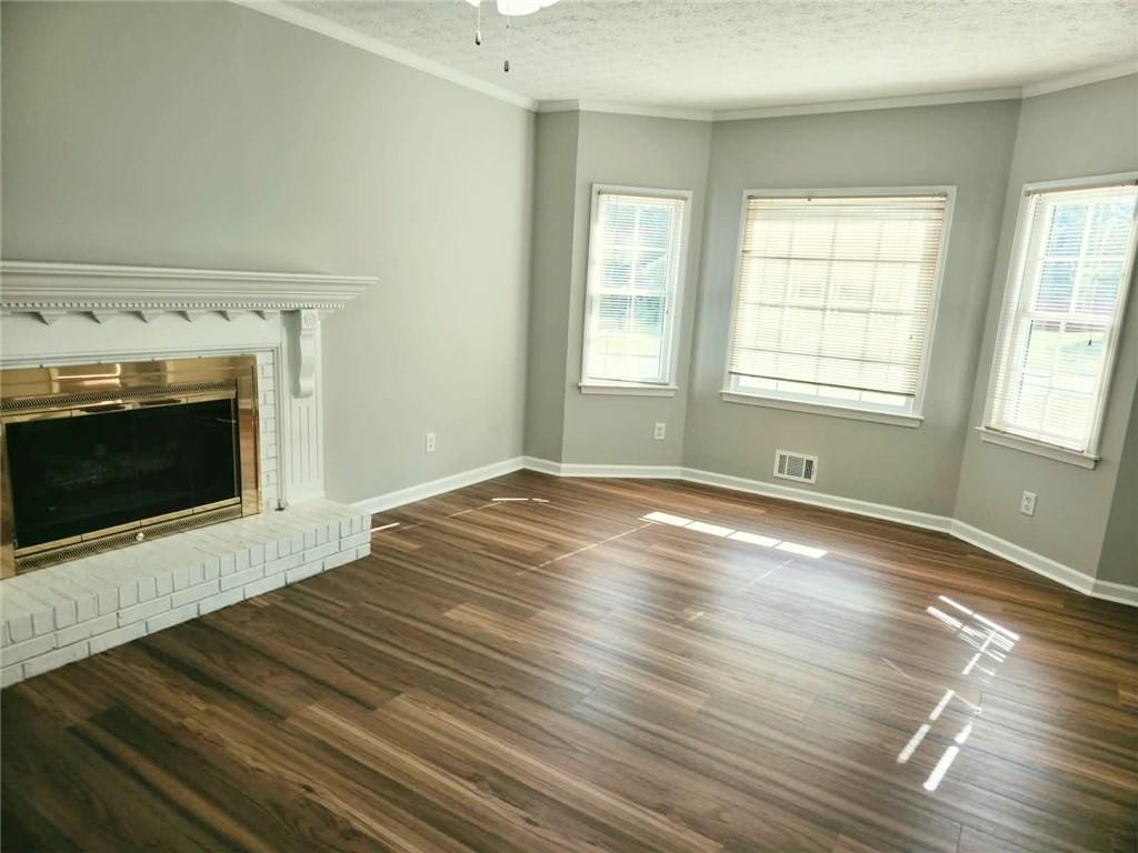 850 Springtime Drive Lawrenceville, GA 30043 - Photo 3 of 37 Gallery Image 3