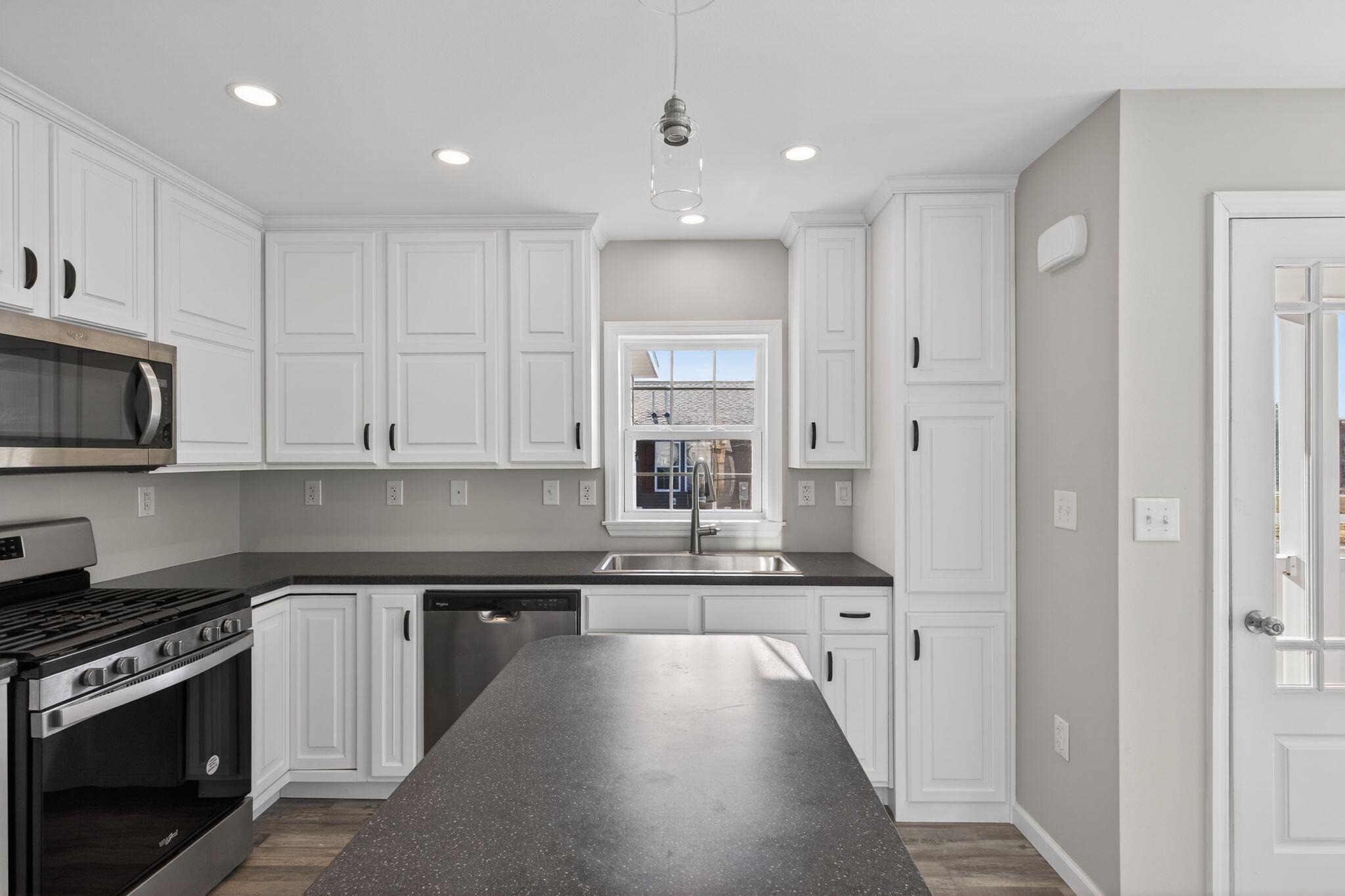 13 Mathew Way Scarborough, ME 04074 - Photo 12 of 23 13_Mathew_Way_022