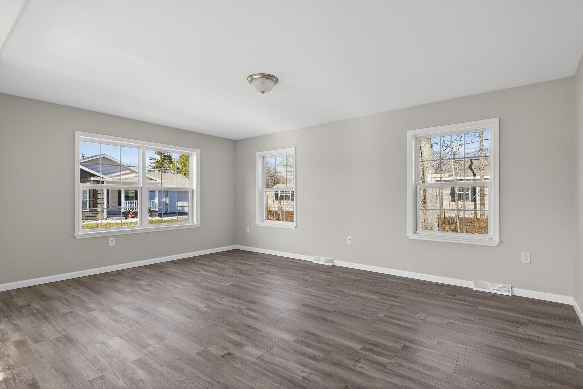 13 Mathew Way Scarborough, ME 04074 - Photo 14 of 23 13_Mathew_Way_028