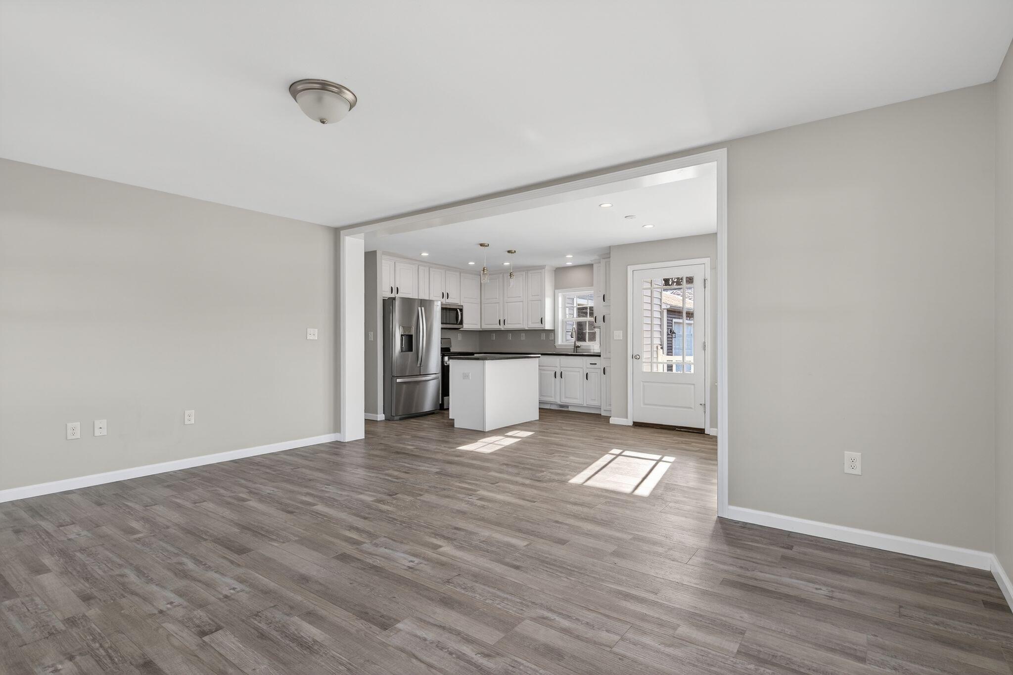 13 Mathew Way Scarborough, ME 04074 - Photo 15 of 23 13_Mathew_Way_032