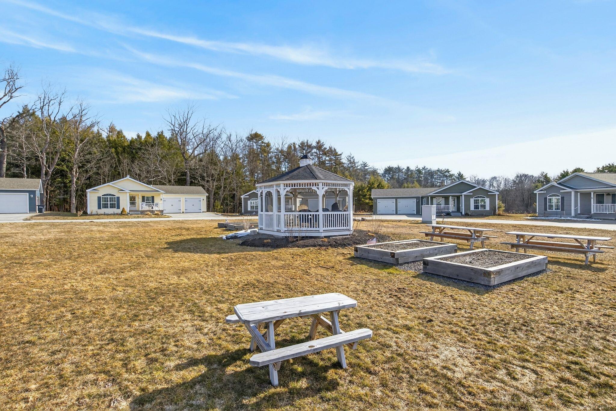 13 Mathew Way Scarborough, ME 04074 - Photo 21 of 23 13_Mathew_Way_064