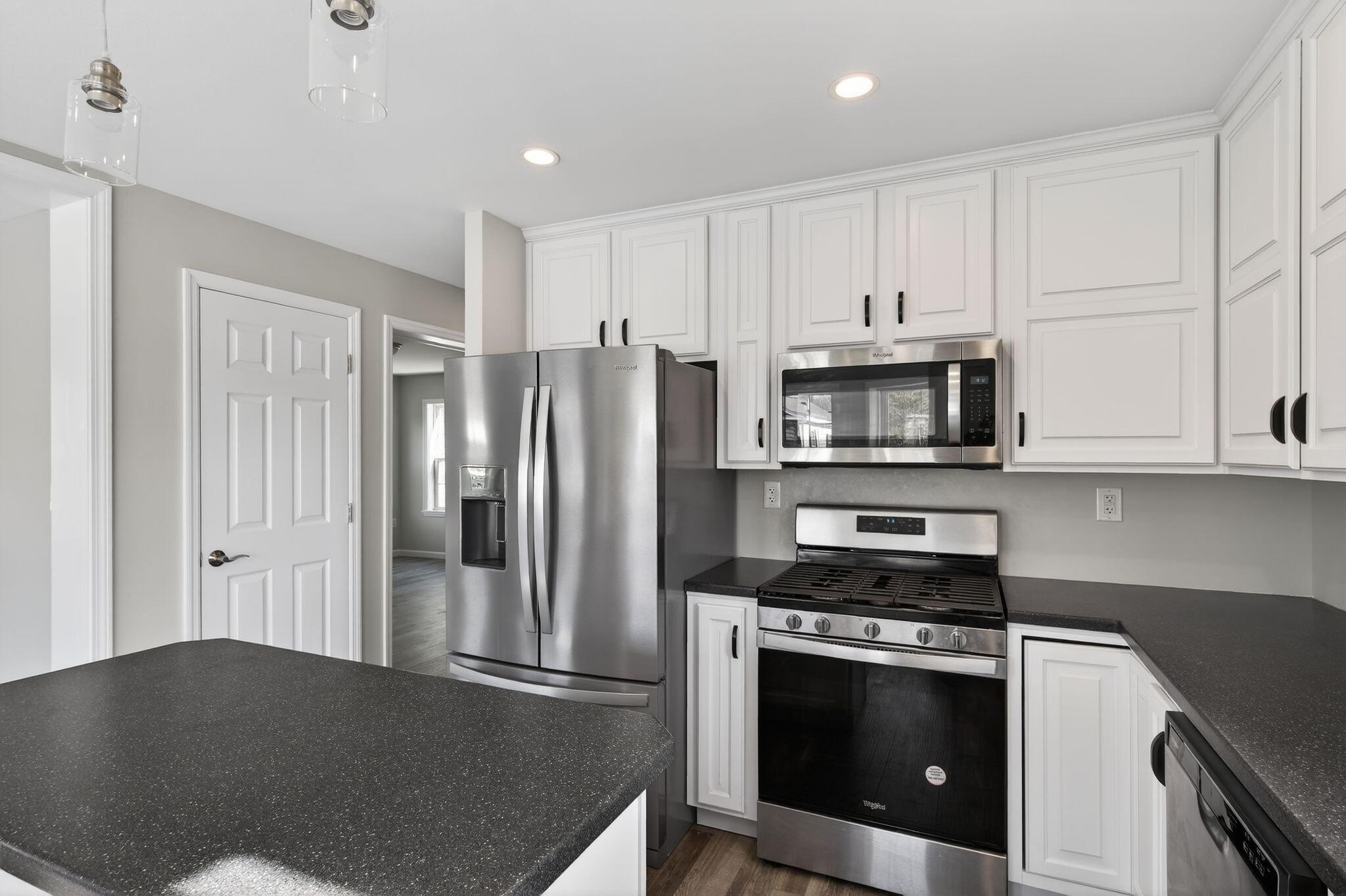 13 Mathew Way Scarborough, ME 04074 - Photo 10 of 23 13_Mathew_Way_016