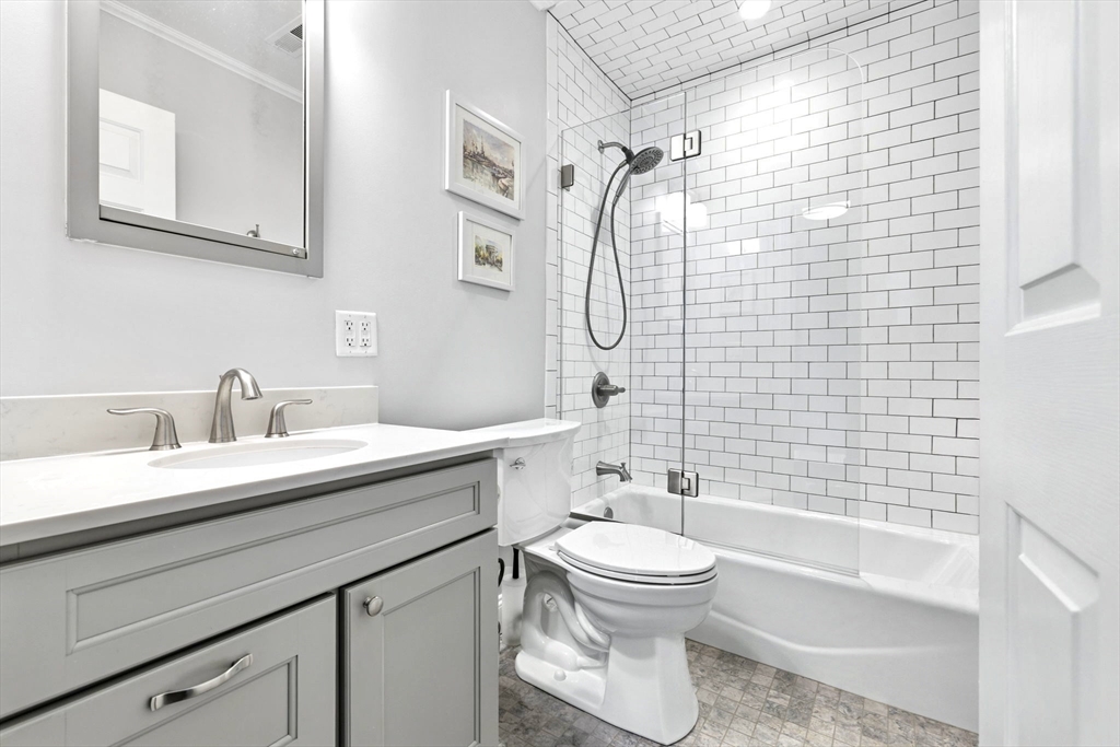 29 North Mead Street, Unit 29 Boston, MA 02129 - Photo 12 of 18