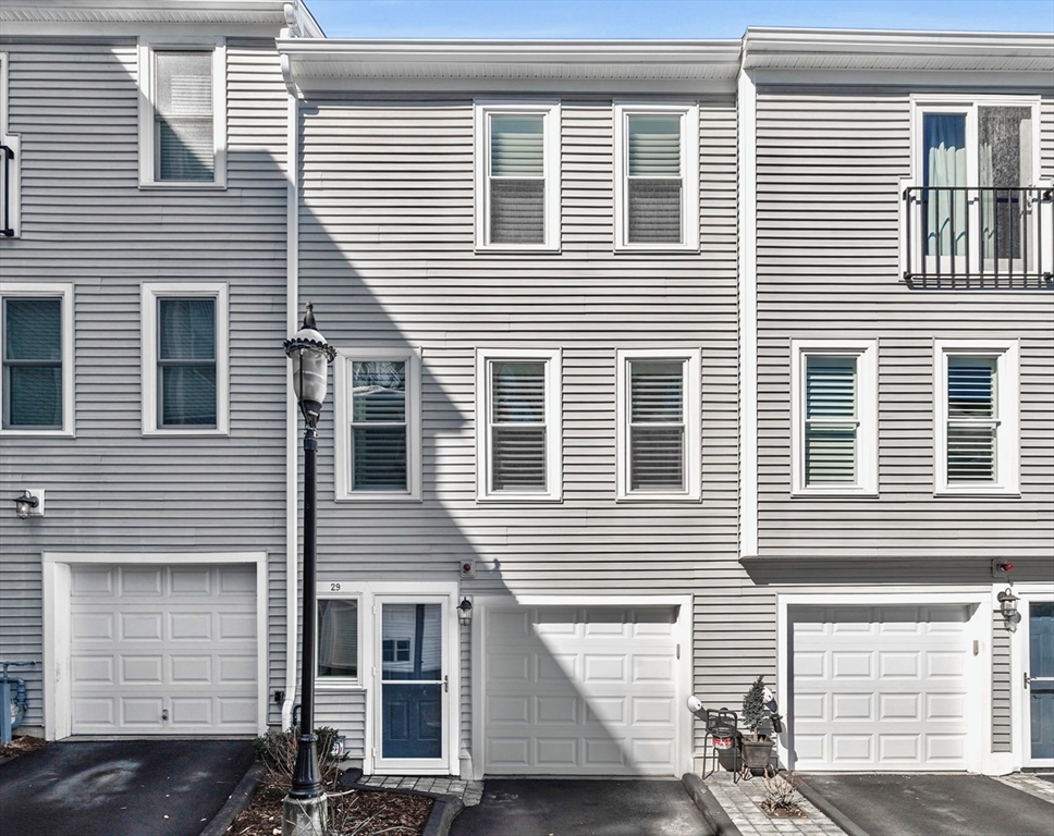 29 North Mead Street, Unit 29 Boston, MA 02129 - Photo 18 of 18