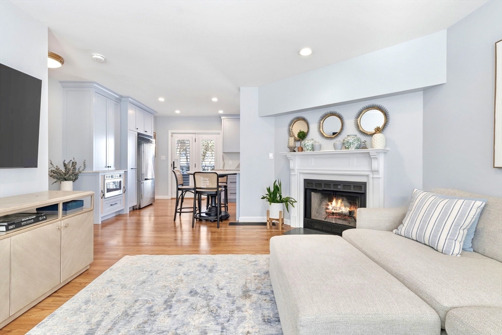 29 North Mead Street, Unit 29 Boston, MA 02129 - Photo 4 of 18