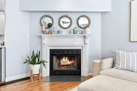 $975,000 | 29 North Mead Street, Unit 29, Boston, MA 02129