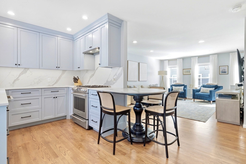 29 North Mead Street, Unit 29 Boston, MA 02129 - Photo 6 of 18