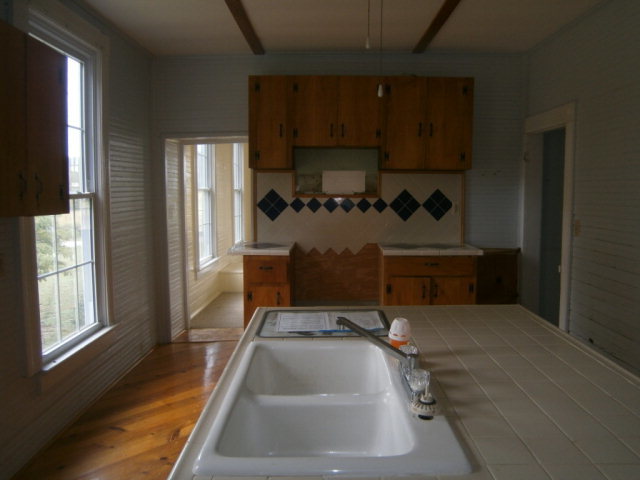 5091 Pine Level Road Ideal, GA 31041 - Photo 9 of 13 a room with furniture and a window