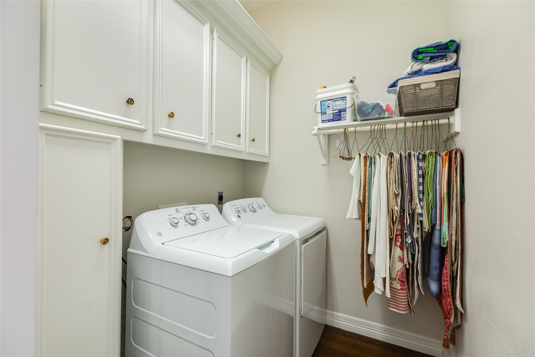 7306 Offats Point Circle Galveston, TX 77551 - Photo 49 of 50 a utility room with dryer and washer