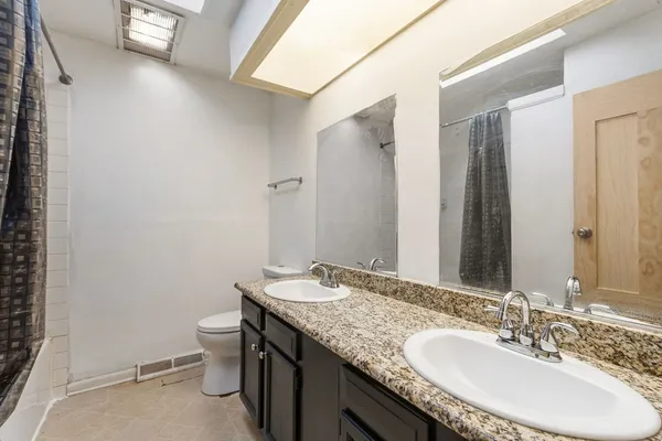 $350,000 | 3 Revere Court, Bolingbrook, IL 60440