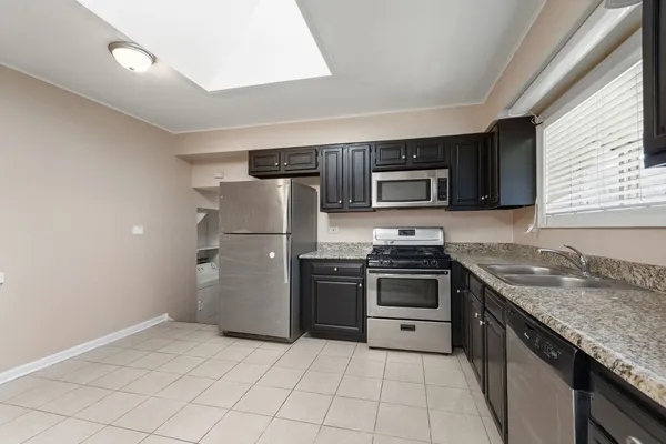 $350,000 | 3 Revere Court, Bolingbrook, IL 60440