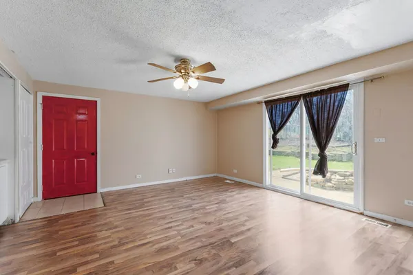 $350,000 | 3 Revere Court, Bolingbrook, IL 60440