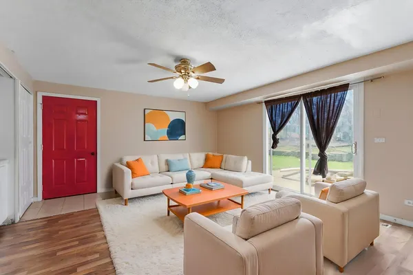 $350,000 | 3 Revere Court, Bolingbrook, IL 60440