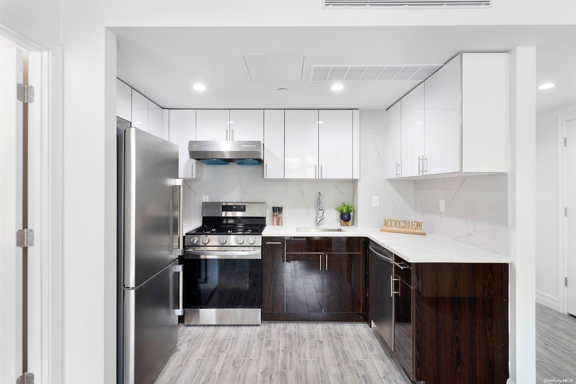 65-18 Austin Street, Unit 2B Queens, NY 11374 - Photo 4 of 11