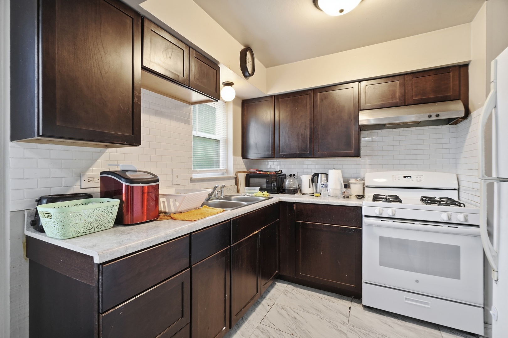 10500 Lyman Avenue Chicago Ridge, IL 60415 - Photo 7 of 44