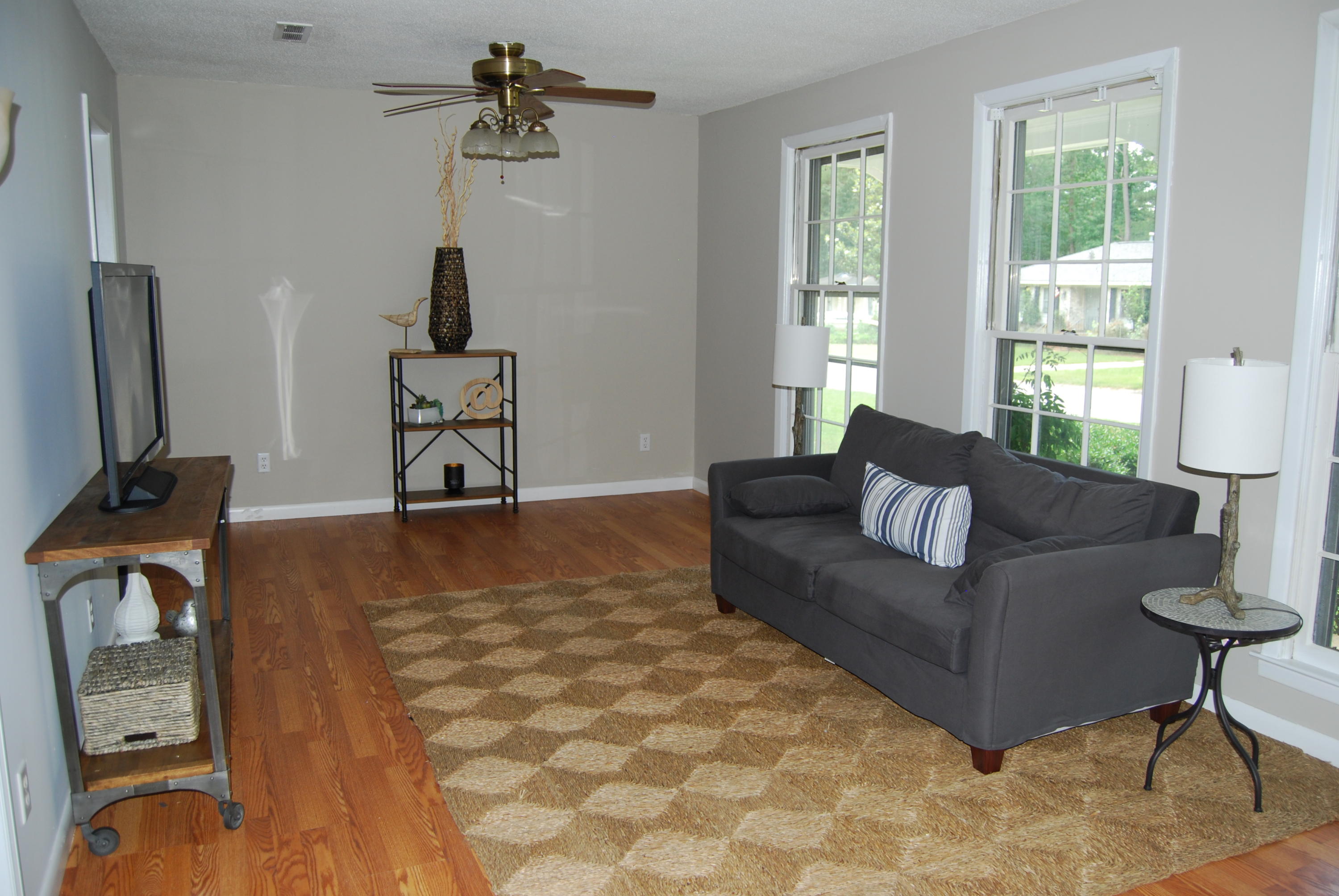 334 Heber Road Summerville, SC 29485 - Photo 3 of 21 DSC_1659