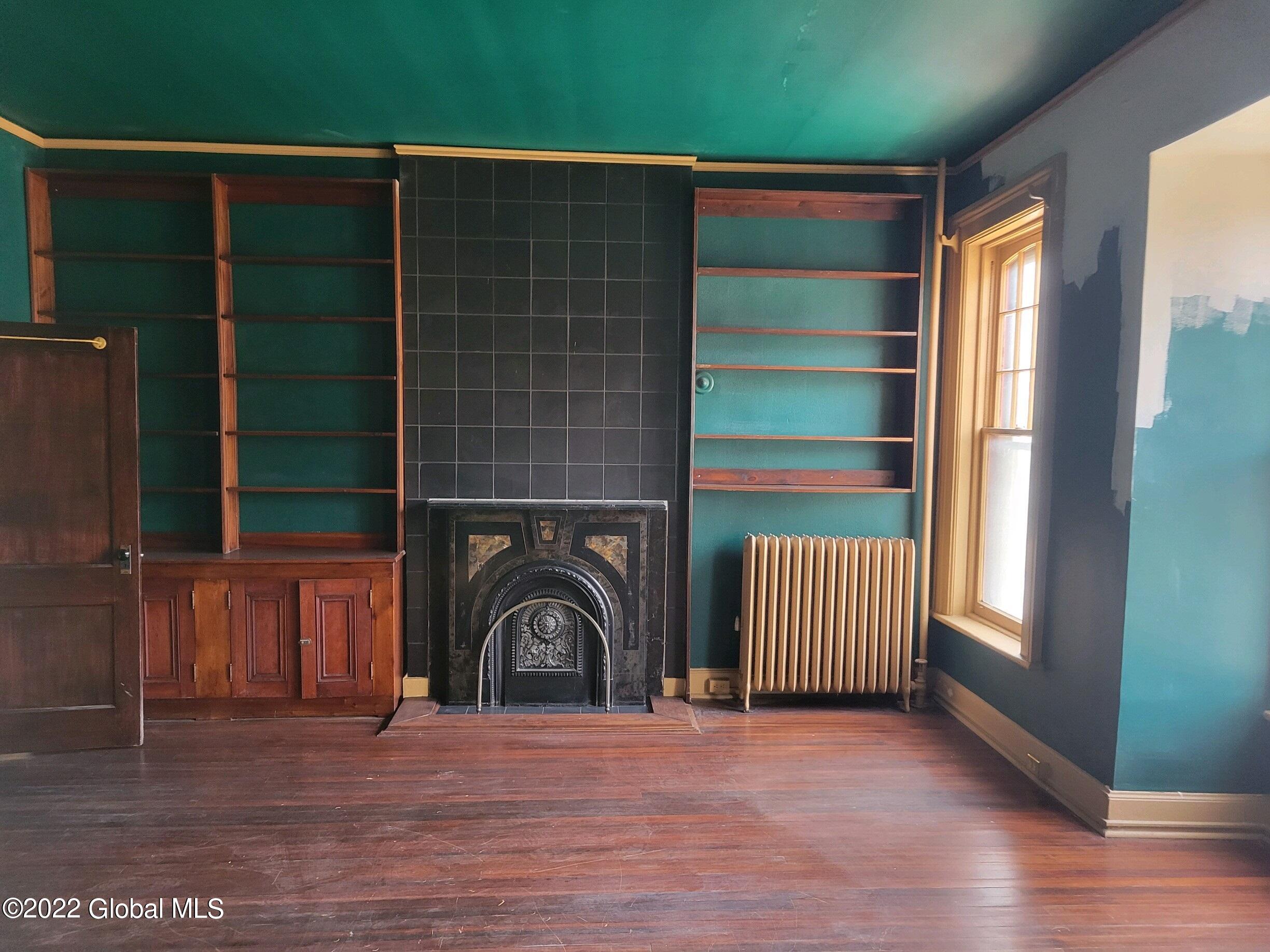 142 Chestnut Street Albany, NY 12210 - Photo 2 of 19 15