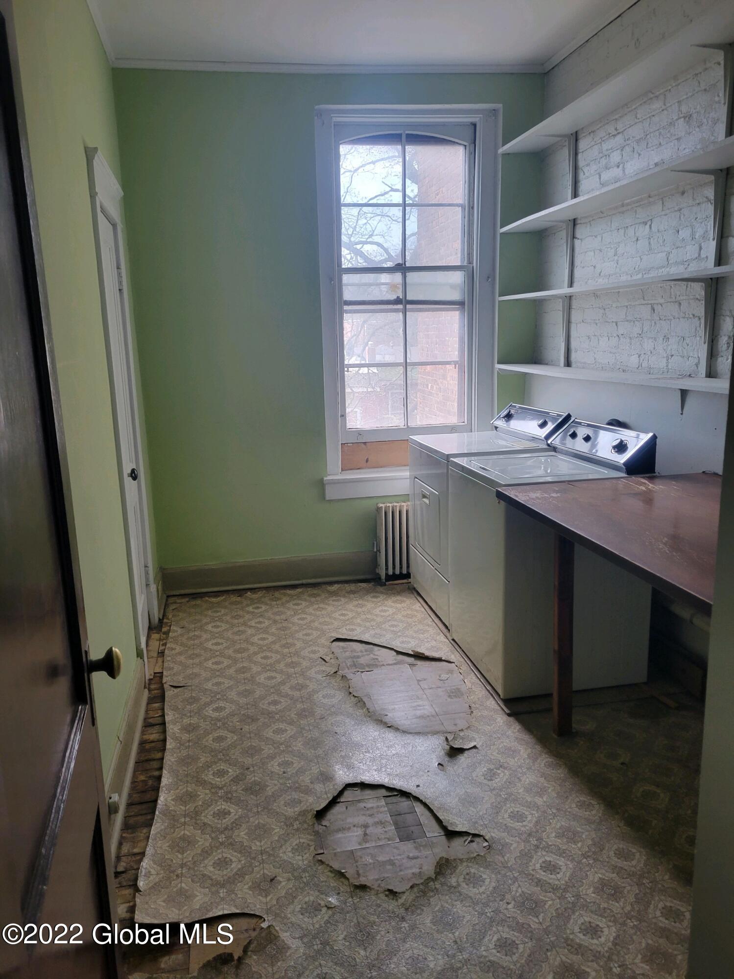 142 Chestnut Street Albany, NY 12210 - Photo 5 of 19 6