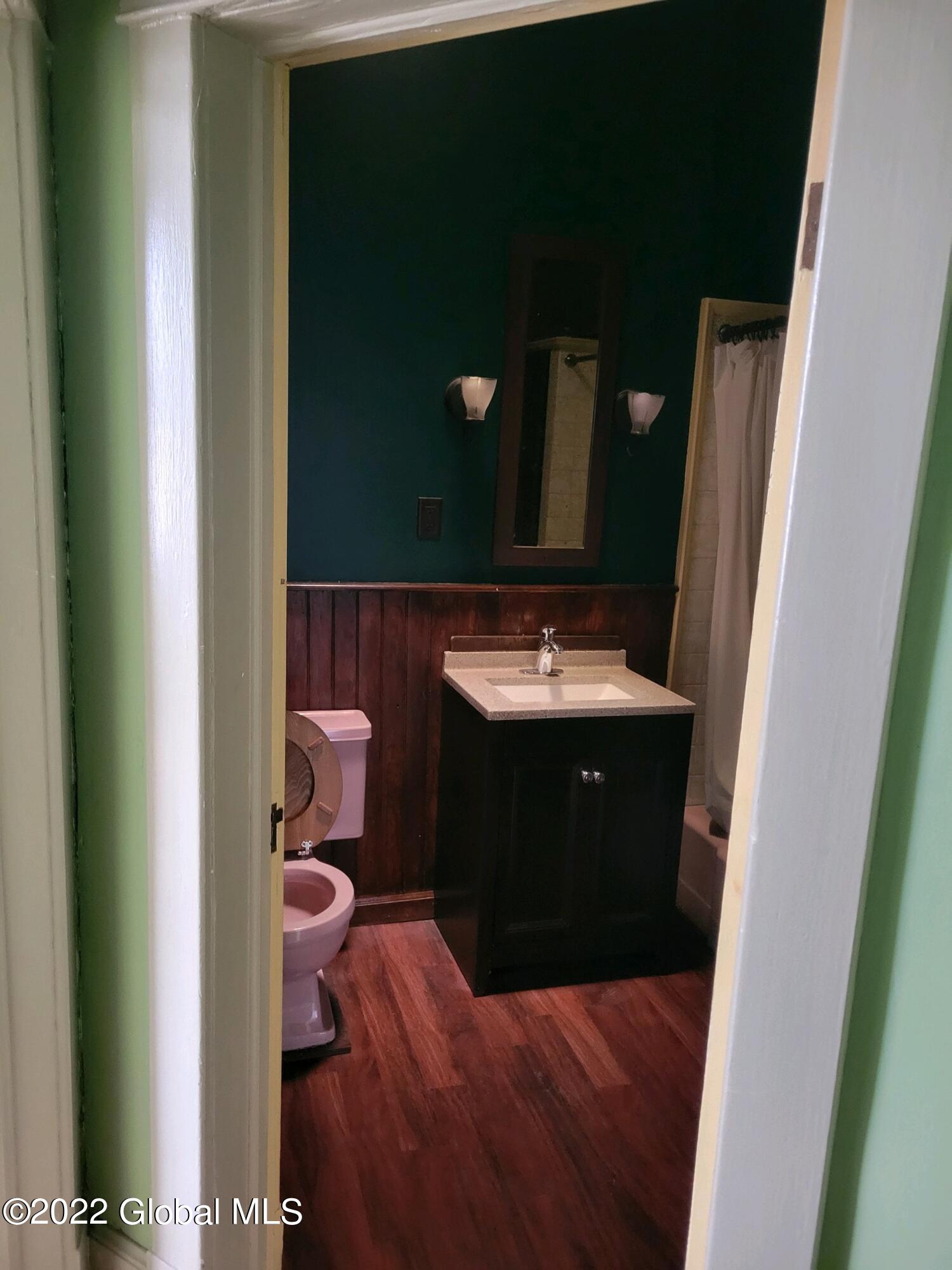 142 Chestnut Street Albany, NY 12210 - Photo 6 of 19 7