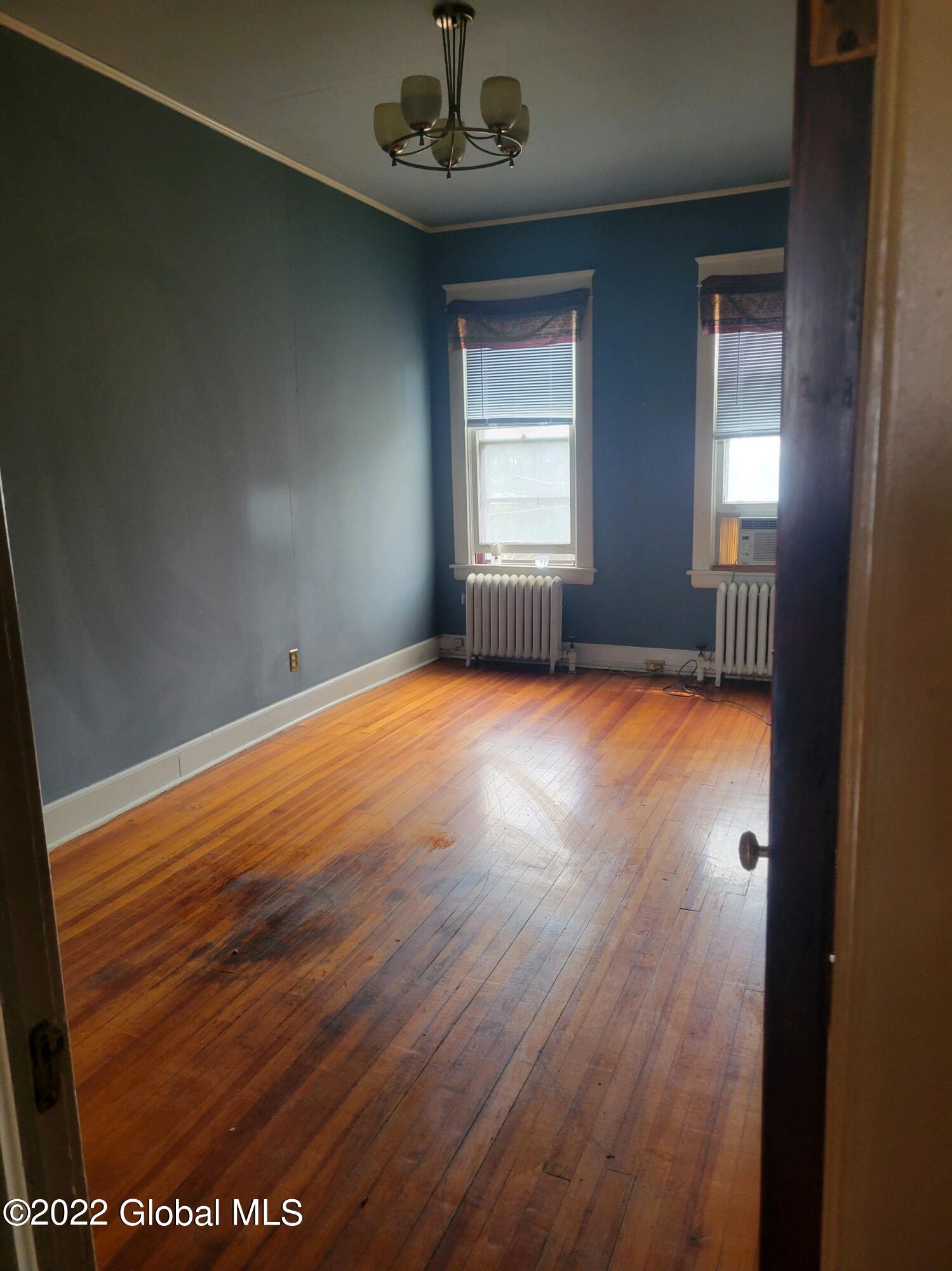 142 Chestnut Street Albany, NY 12210 - Photo 9 of 19 11