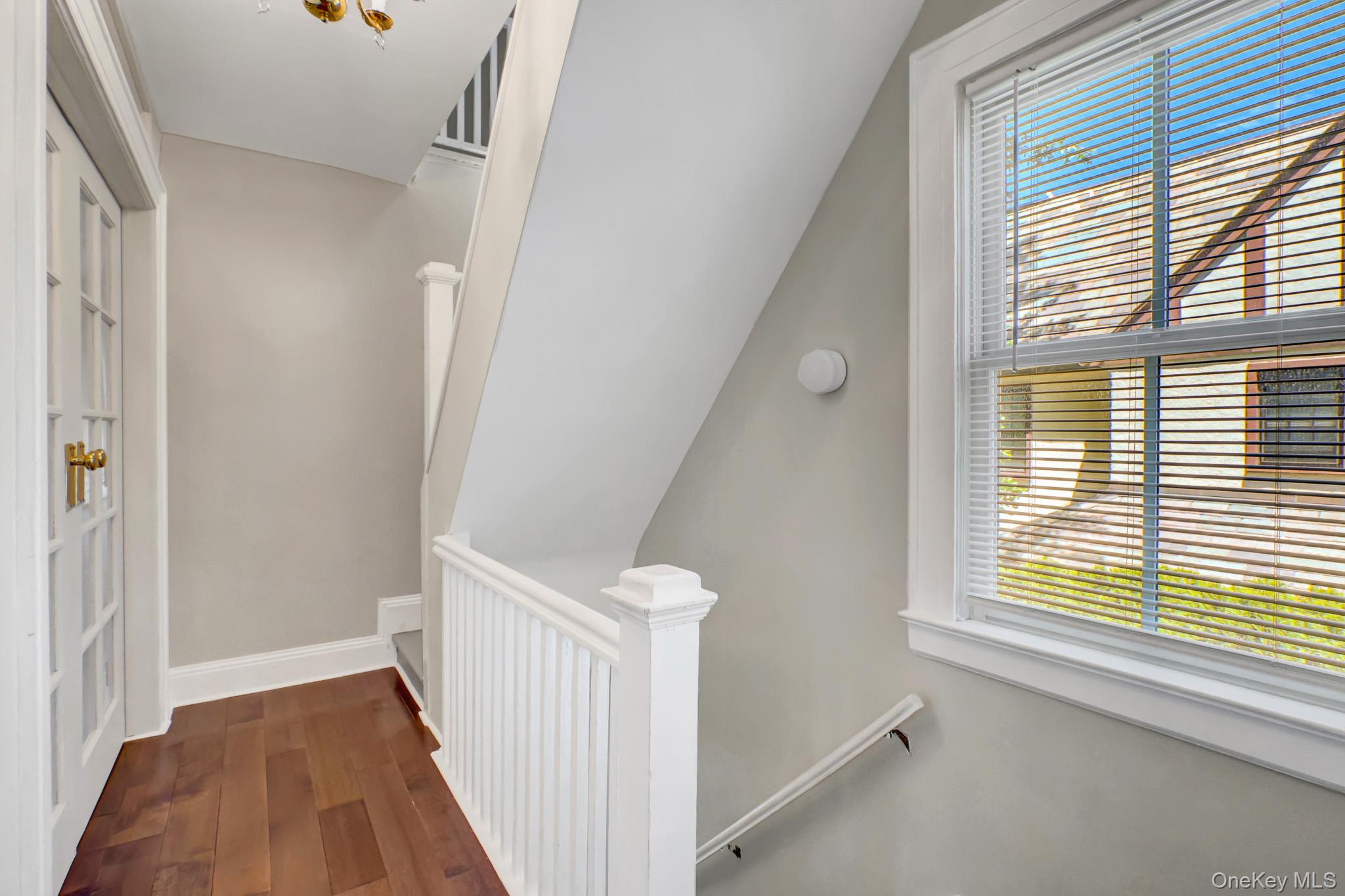 65 Roxbury Road Garden City, NY 11530 - Photo 21 of 39