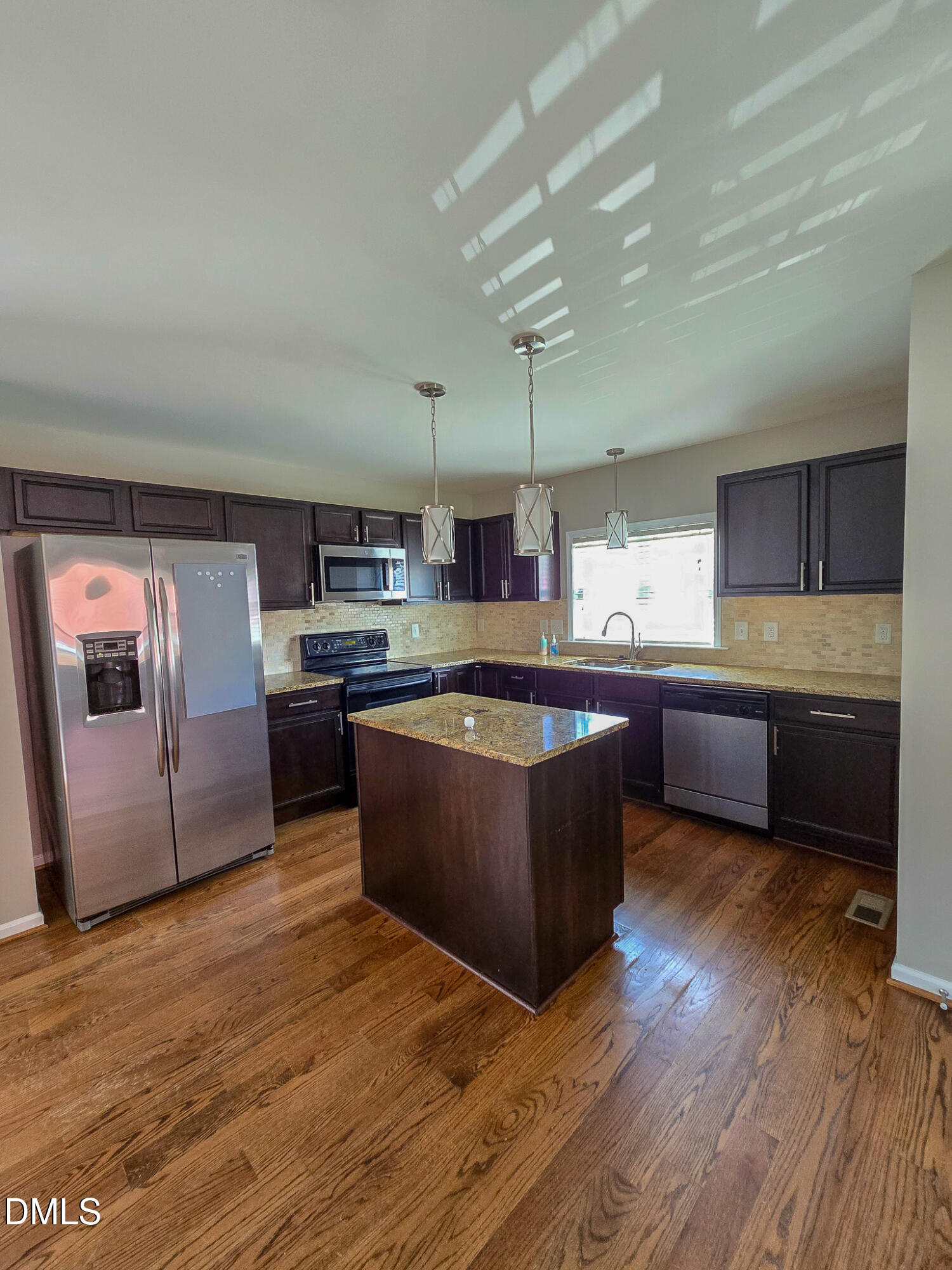 1133 South State Street Raleigh, NC 27601 - Photo 11 of 38 20260325_150214