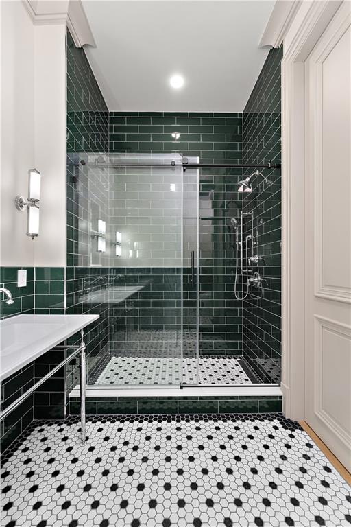 915 Liberty Avenue, Unit 701 Pittsburgh, PA 15222 - Photo 41 of 50 a bathroom with a shower