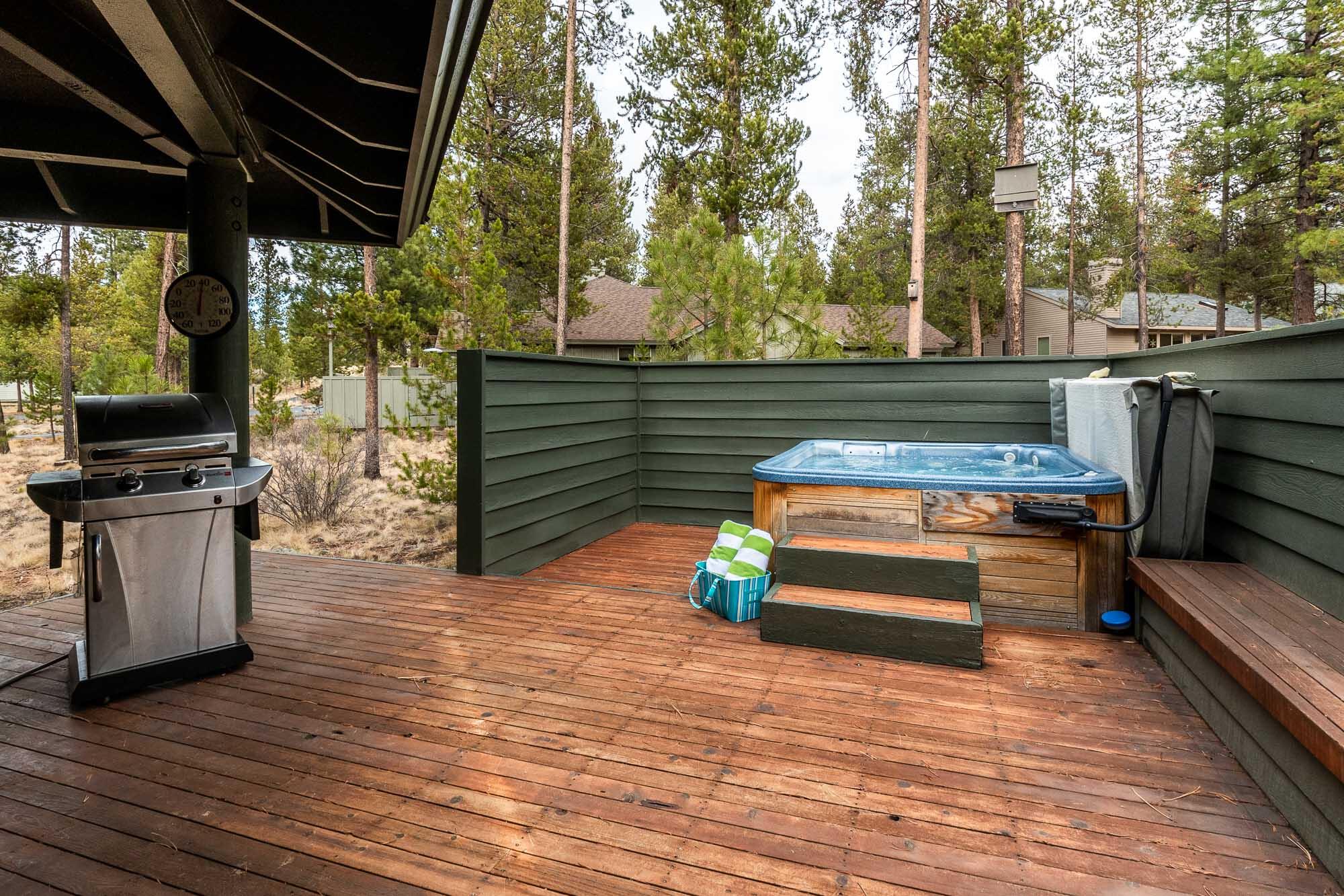 18143 Modoc Lane Sunriver, OR 97707 - Photo 21 of 28 Hot Tub/Back Deck
