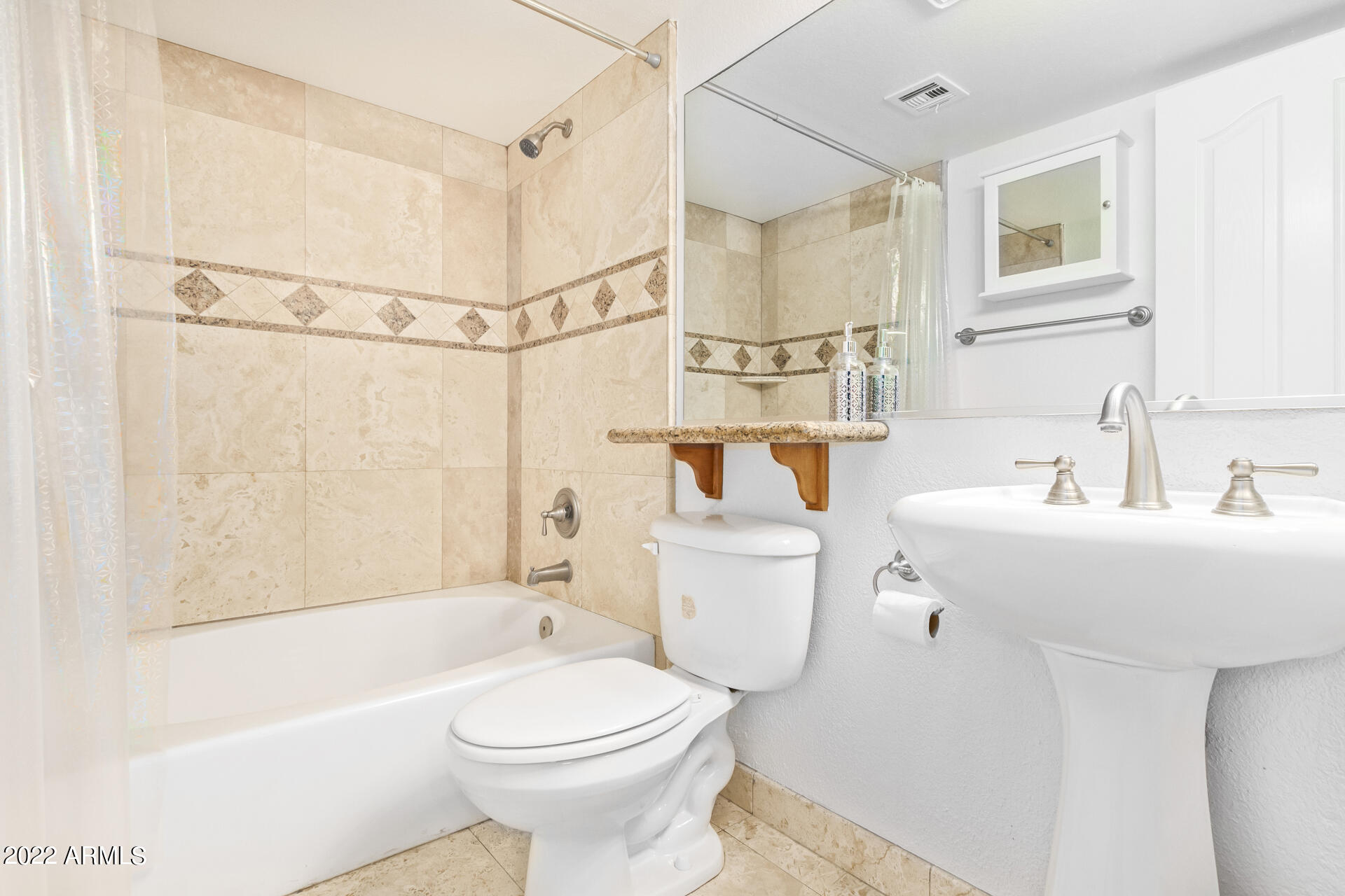 3235 East Camelback Road, Unit 201 Phoenix, AZ 85018 - Photo 10 of 22