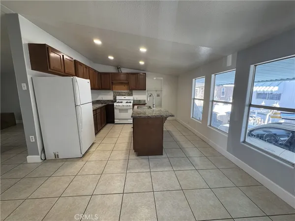 $189,888 | 350 East San Jacinto Avenue, Unit 125, Perris, CA 92571