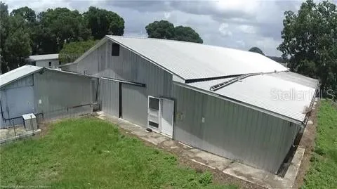 a view of parking area